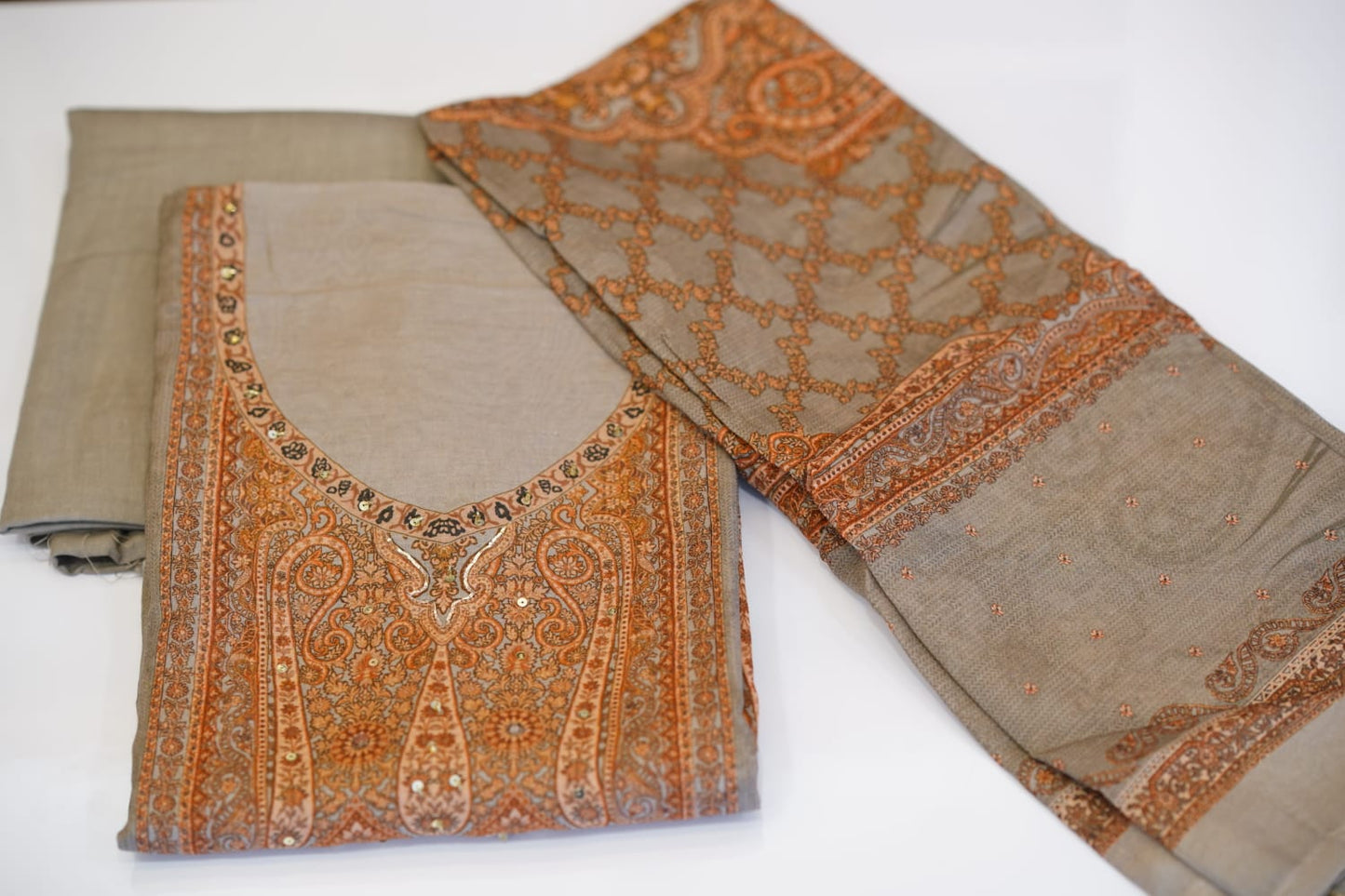 Muslin Silk With Pakistani Printed Top And  Duppatta
